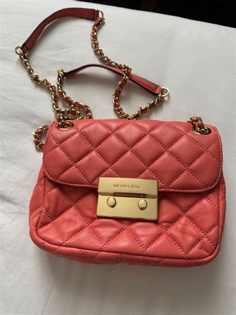 tasche coral michael kors chevron|Michael Kors bag.